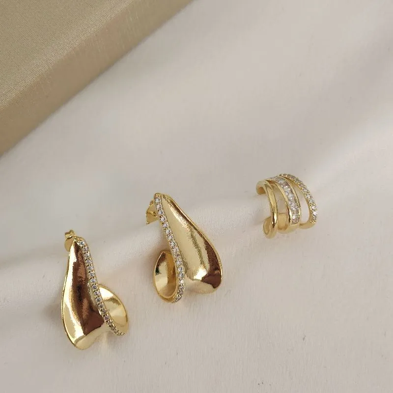 Brinco Liso com Detalhes Zircônia e Piercing Fake banhado Ouro 18k