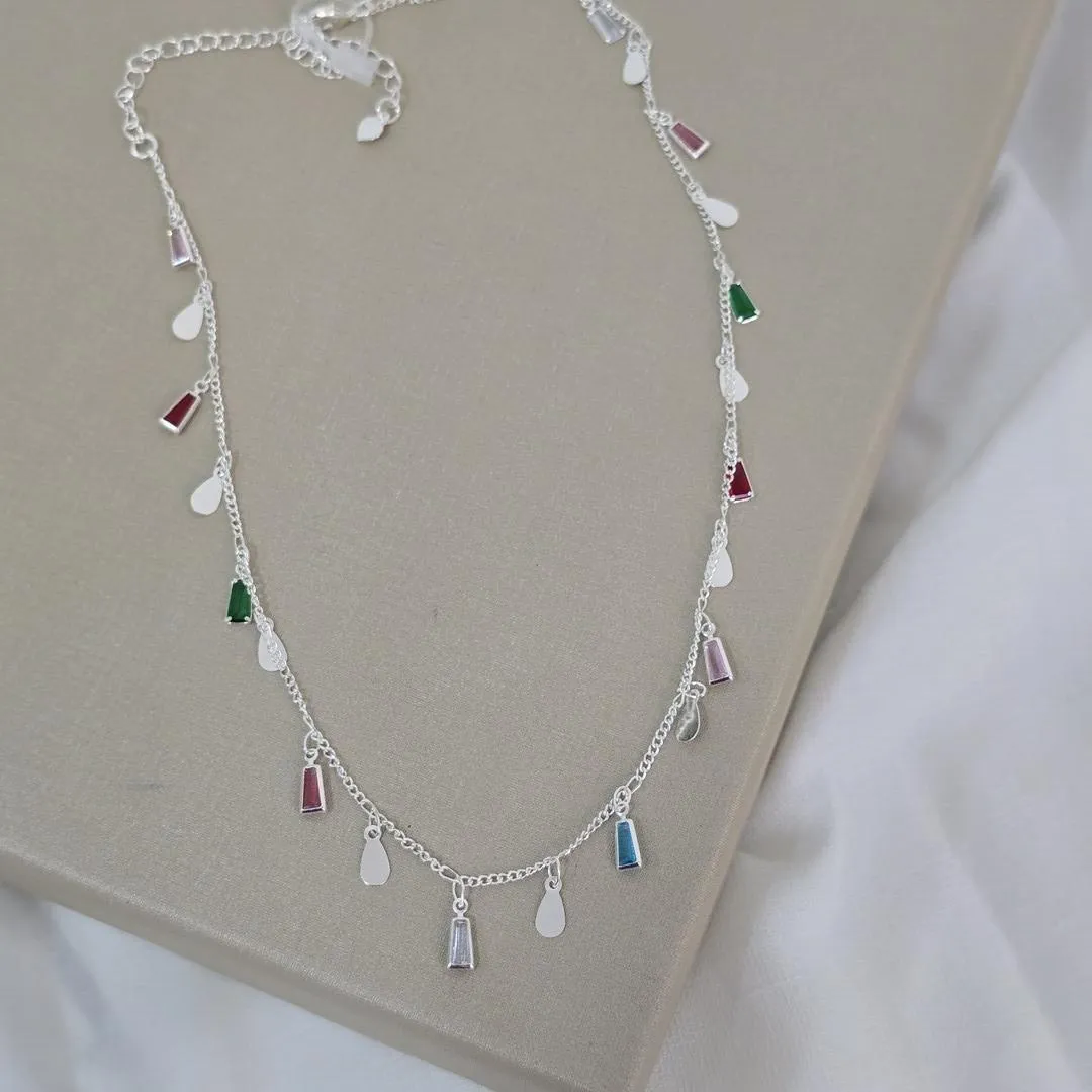 Colar Choker Delicado com Cristal Colorido